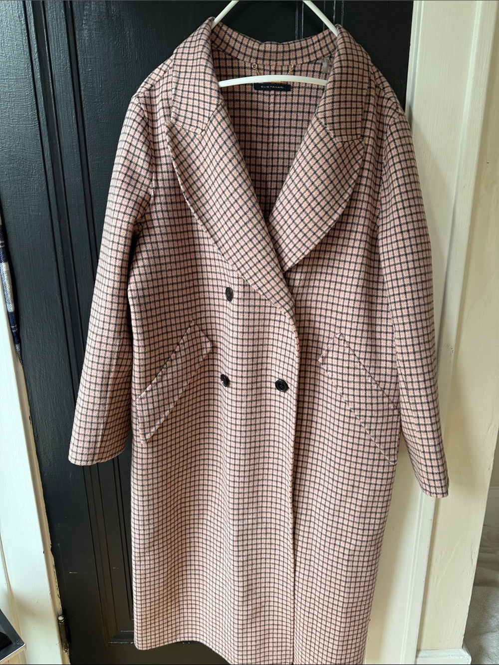ELIE TAHARI